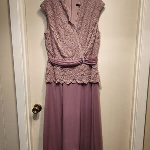 Onyx Nite Mauve Lace Midi Dress